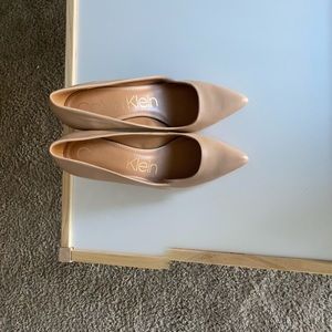 Medium heel nude pump Calvin Klein, size10